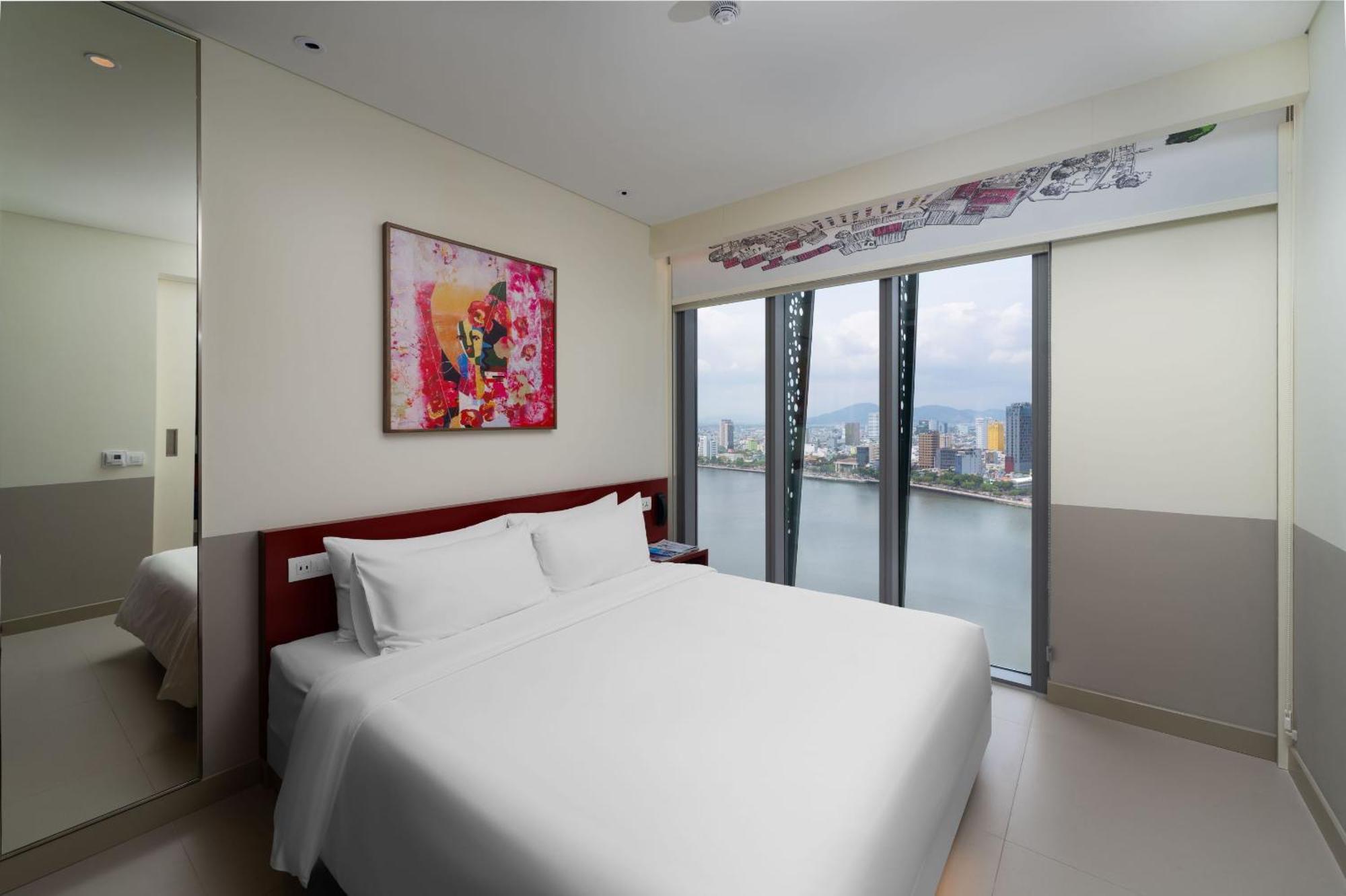 Wink Icon Hotel Danang Riverside - Luxury Suites - 24Hrs Stay & Rooftop Pool Bar Exteriér fotografie